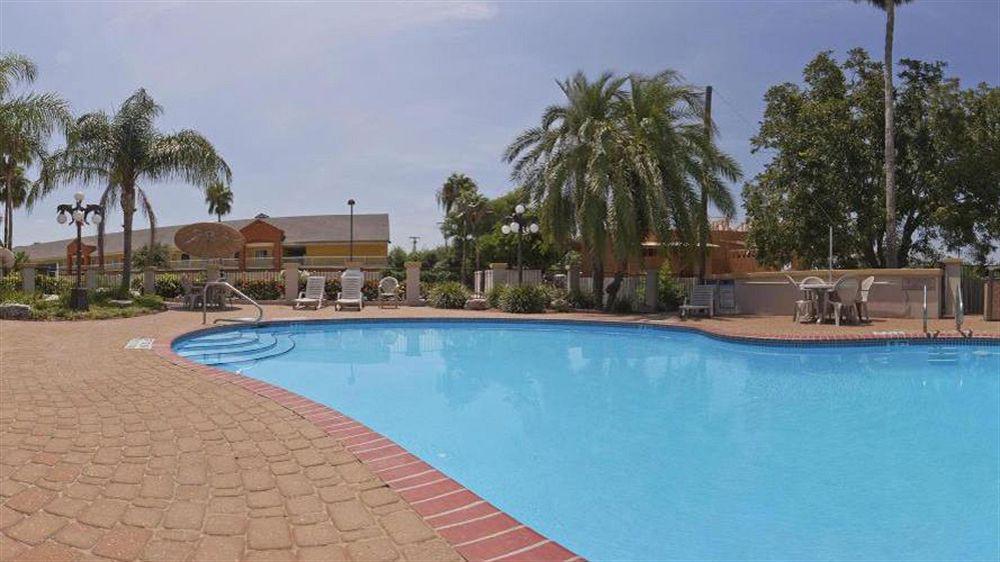Holiday Inn Express Hotel And Suites Brownsville By Ihg Kültér fotó