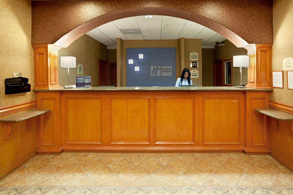 Holiday Inn Express Hotel And Suites Brownsville By Ihg Beltér fotó