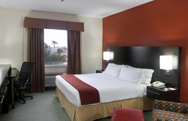 Holiday Inn Express Hotel And Suites Brownsville By Ihg Kültér fotó