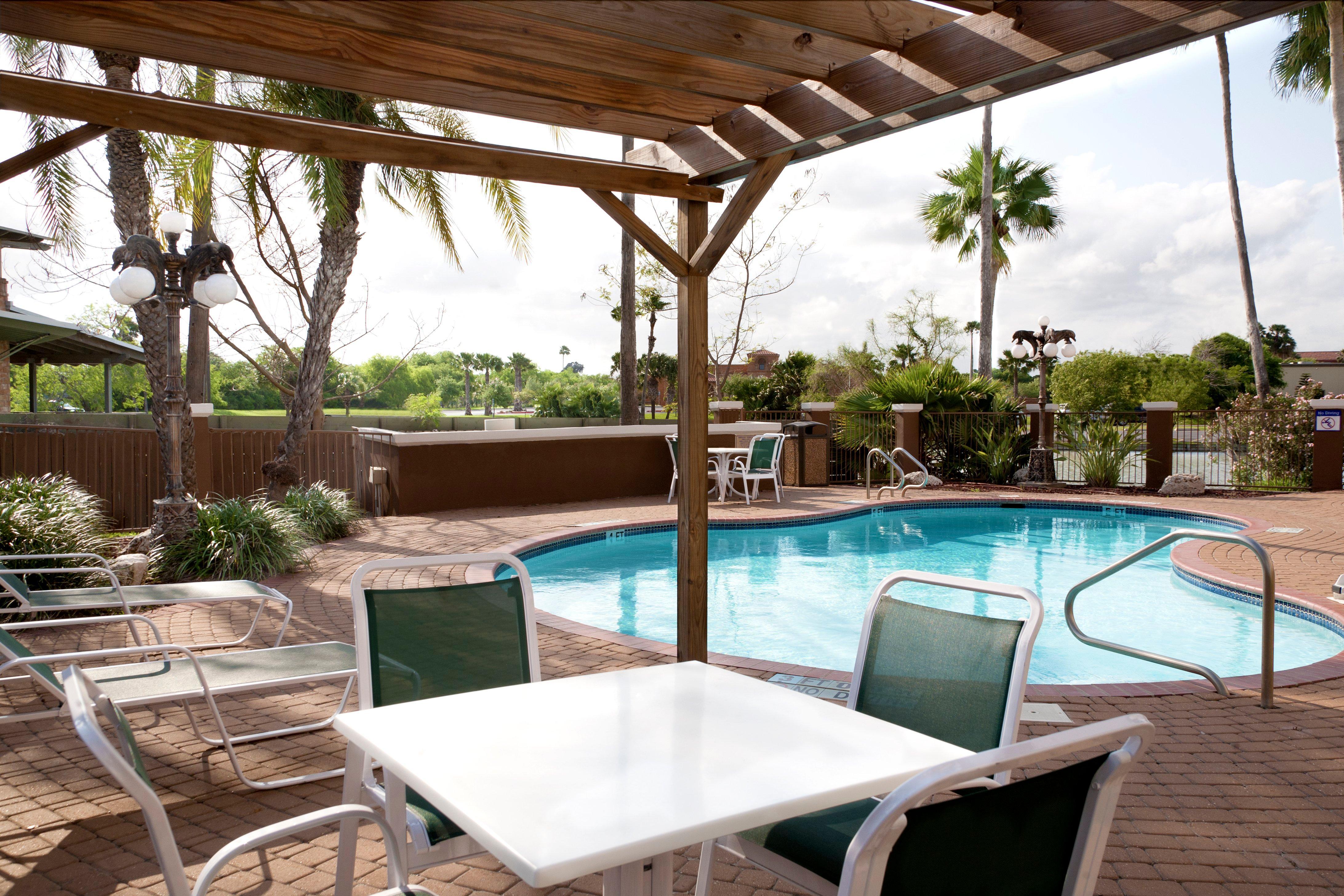 Holiday Inn Express Hotel And Suites Brownsville By Ihg Kültér fotó