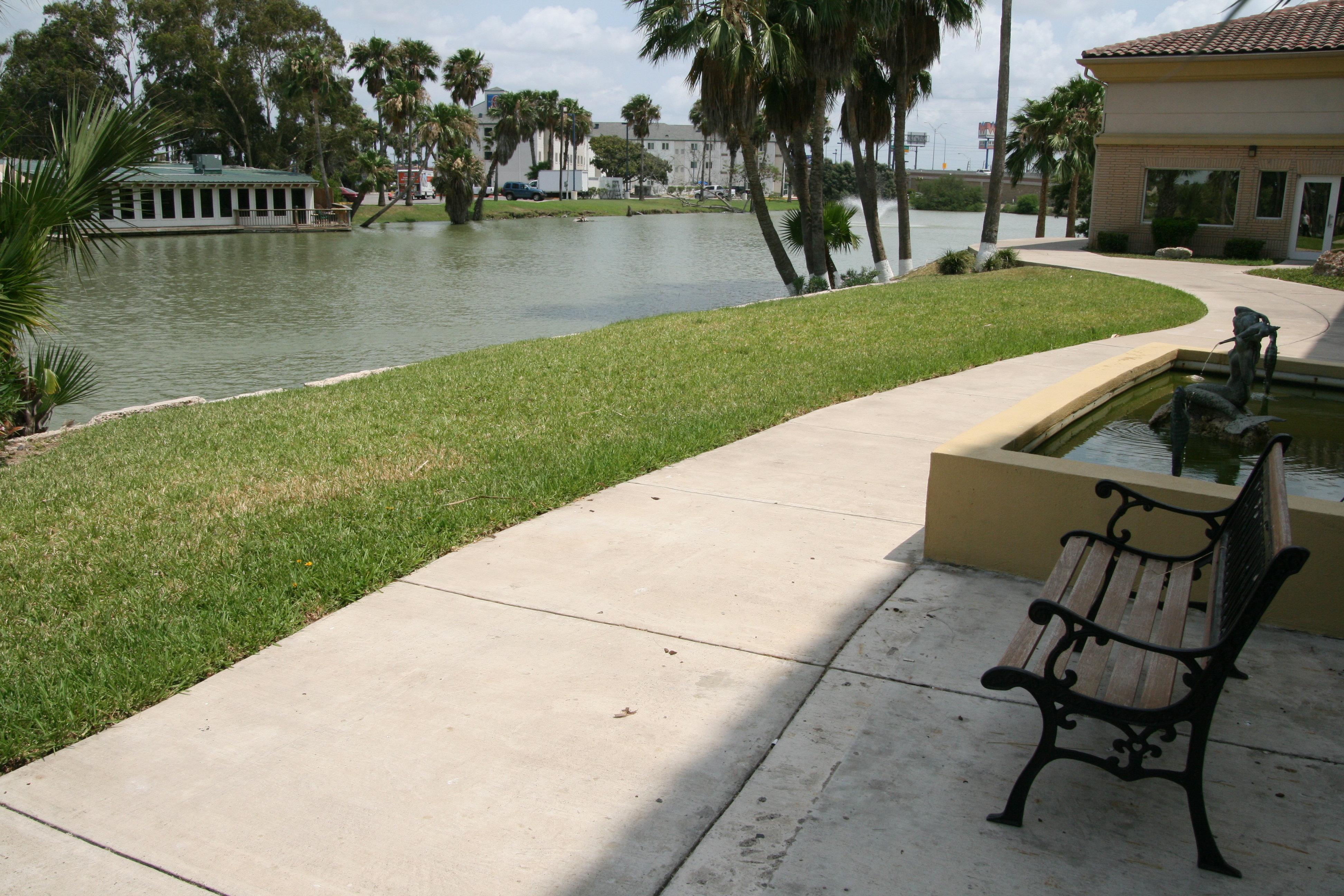 Holiday Inn Express Hotel And Suites Brownsville By Ihg Kültér fotó