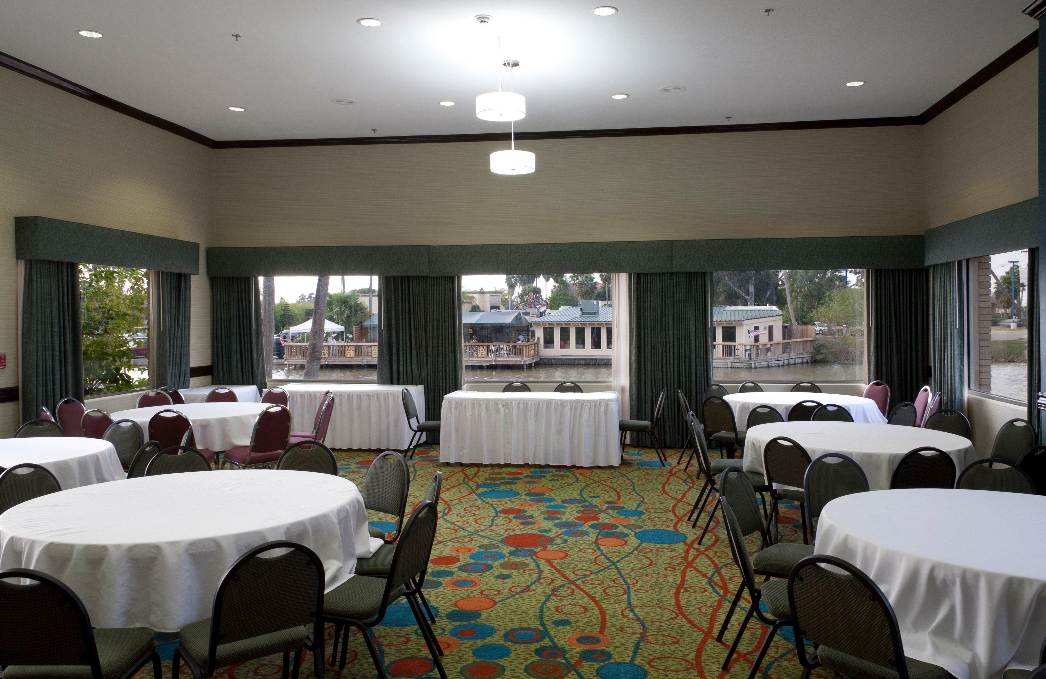 Holiday Inn Express Hotel And Suites Brownsville By Ihg Kültér fotó