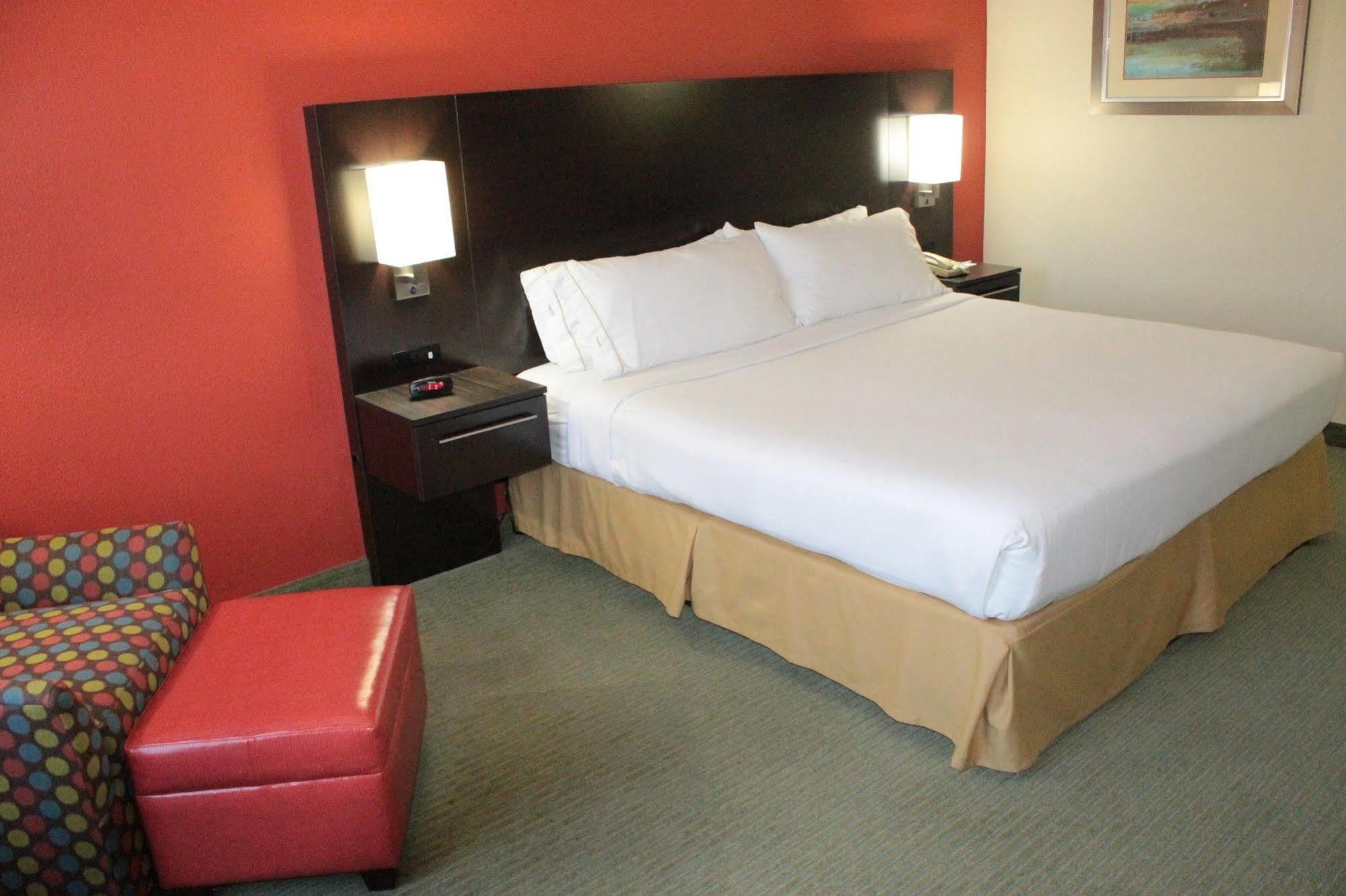 Holiday Inn Express Hotel And Suites Brownsville By Ihg Kültér fotó