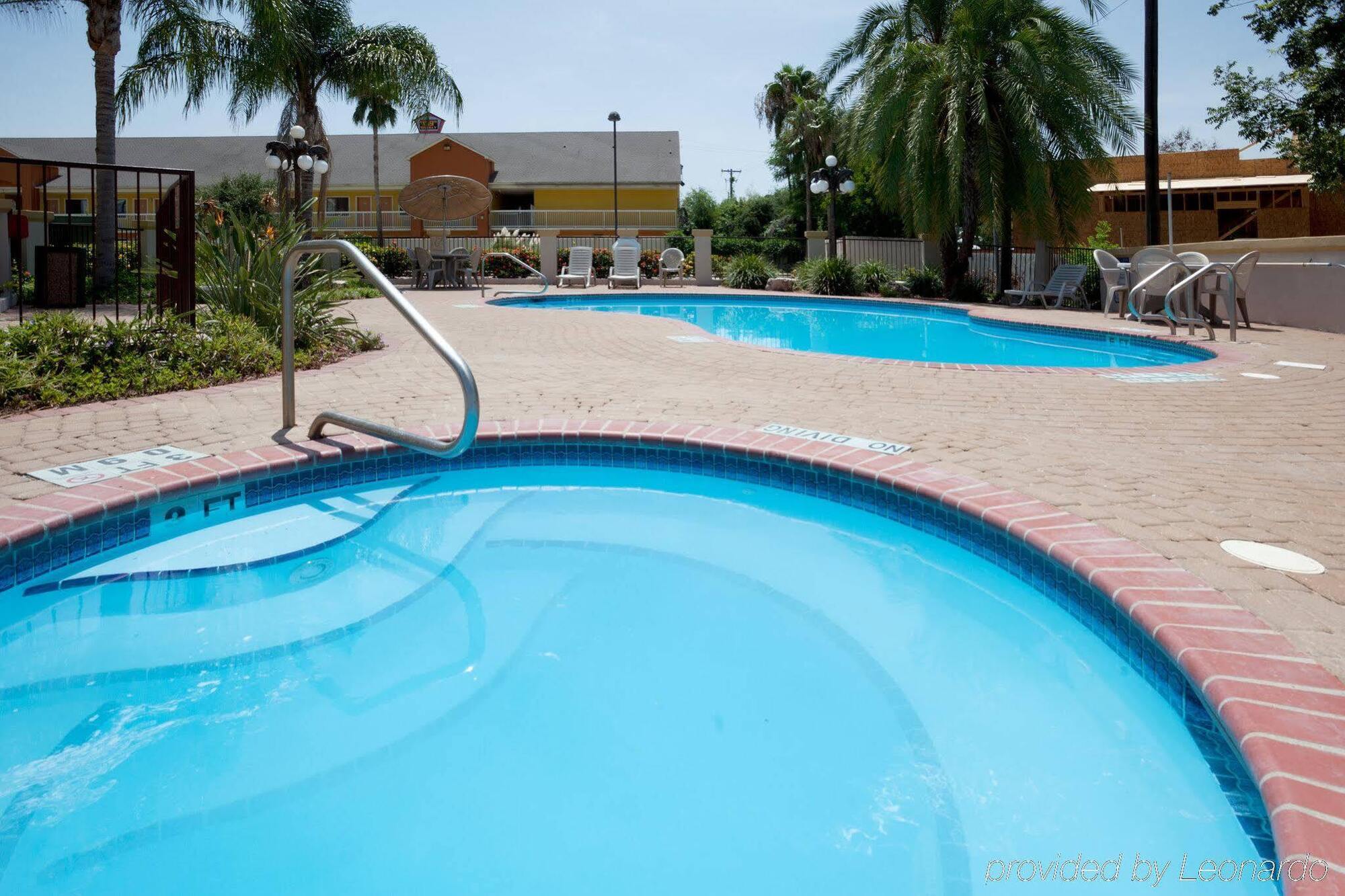Holiday Inn Express Hotel And Suites Brownsville By Ihg Kültér fotó
